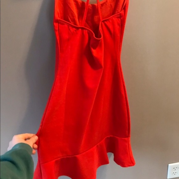 Red dress - Picture 5 of 5